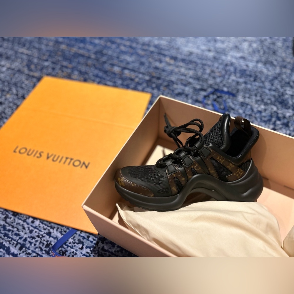Louis Vuitton arch light sneakers